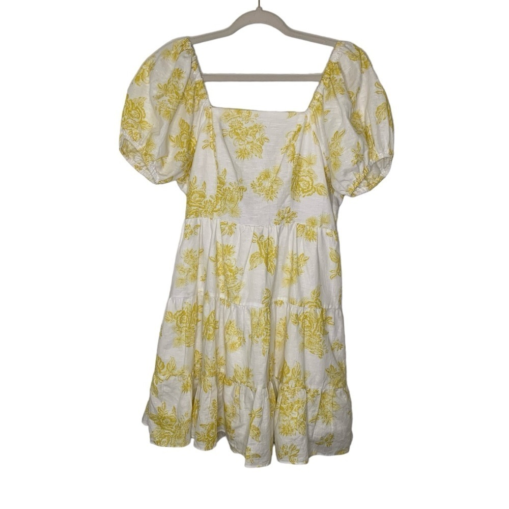 Chelsea & Violet yellow floral toile linen blend short sleeve dress. Size M